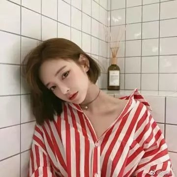 跳舞的红色公交